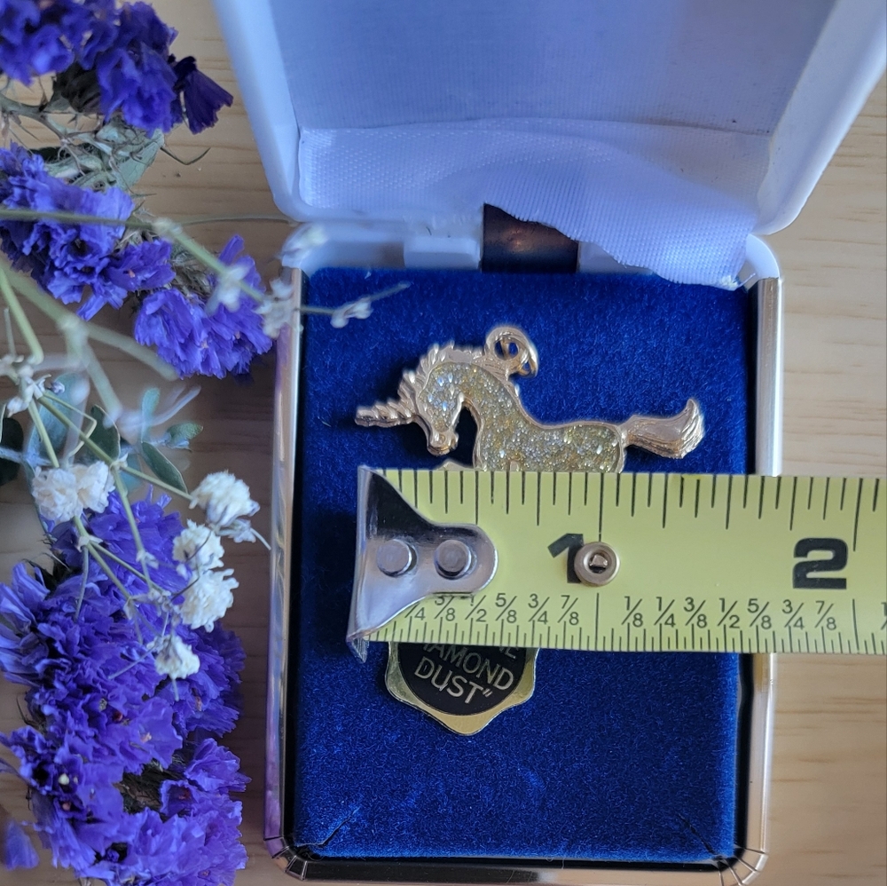 The Marquis Collection genuine gold dust Unicorn pendant. Vintage. NIB* - Picture 3 of 5